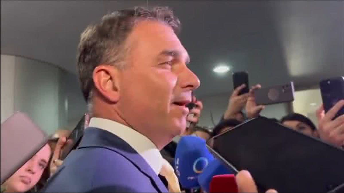 Flávio Bolsonaro pede desculpas a Michelle e defende unidade entre aliados