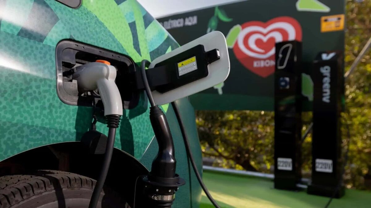 GAC, GreenV e 99 lançam rede de 242 pontos de recarga rápida no Brasil até 2030