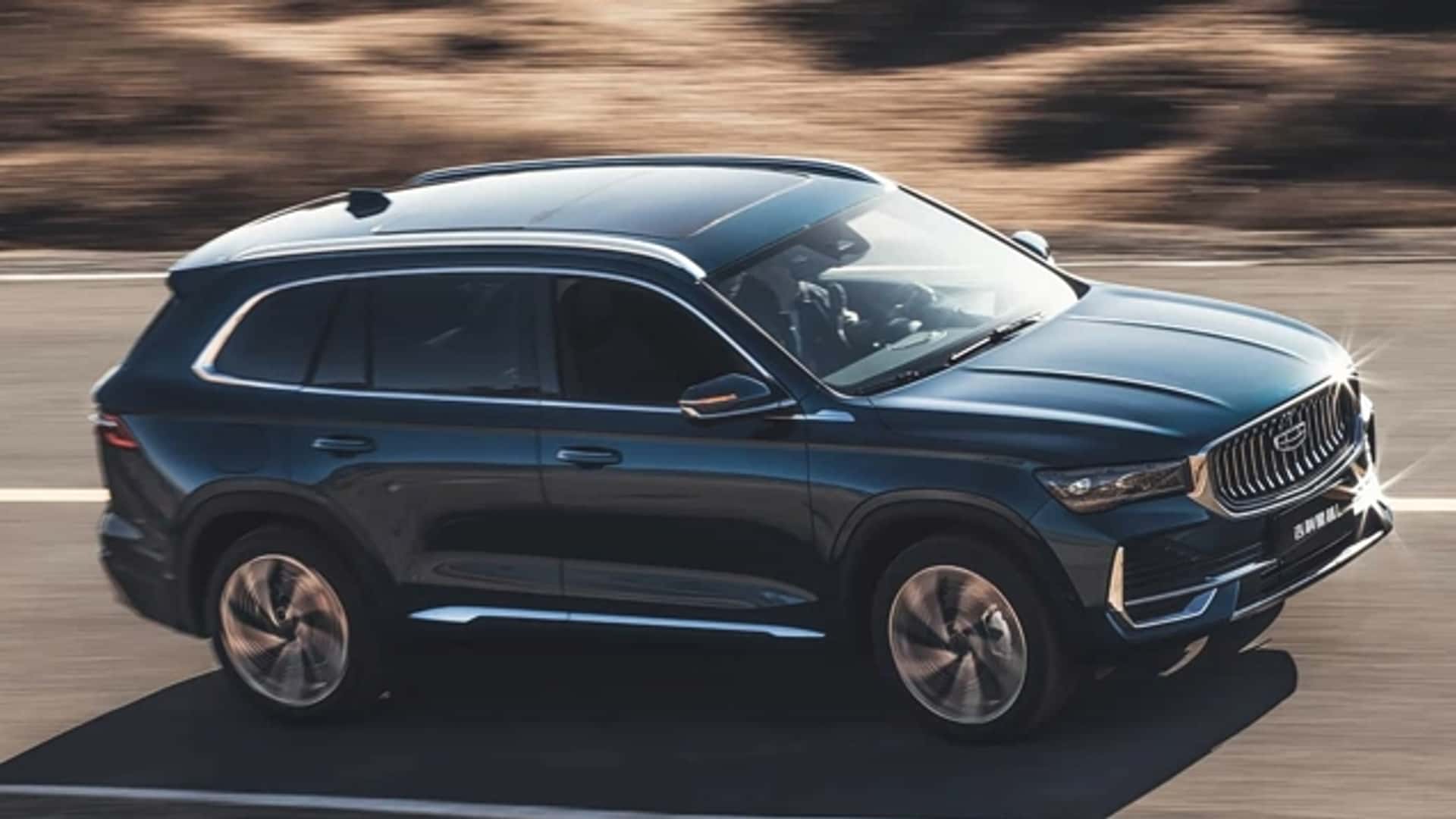 Geely Monjaro, irmão do Koleos, estreia motor que faz 45 km/l na China
