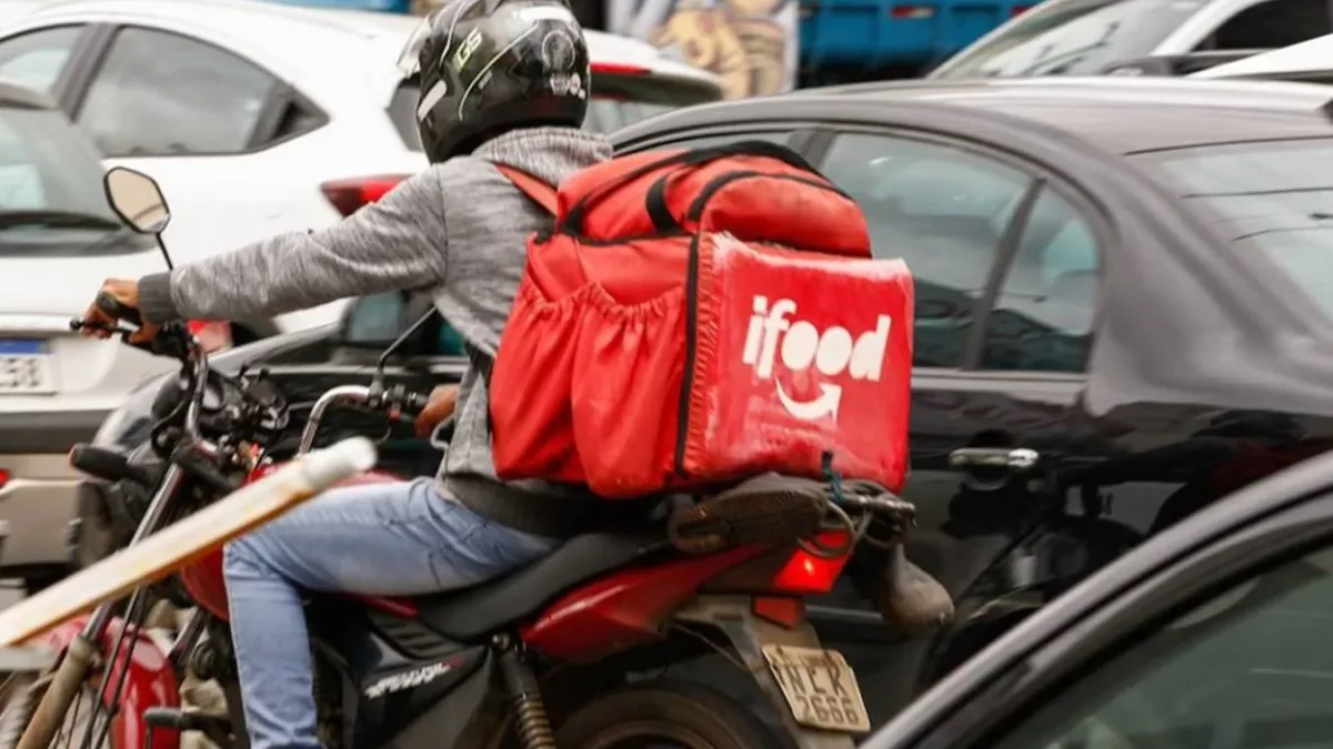 Governo regulamenta financiamento de motos para entregadores com R$ 2,5 bilhões disponíveis