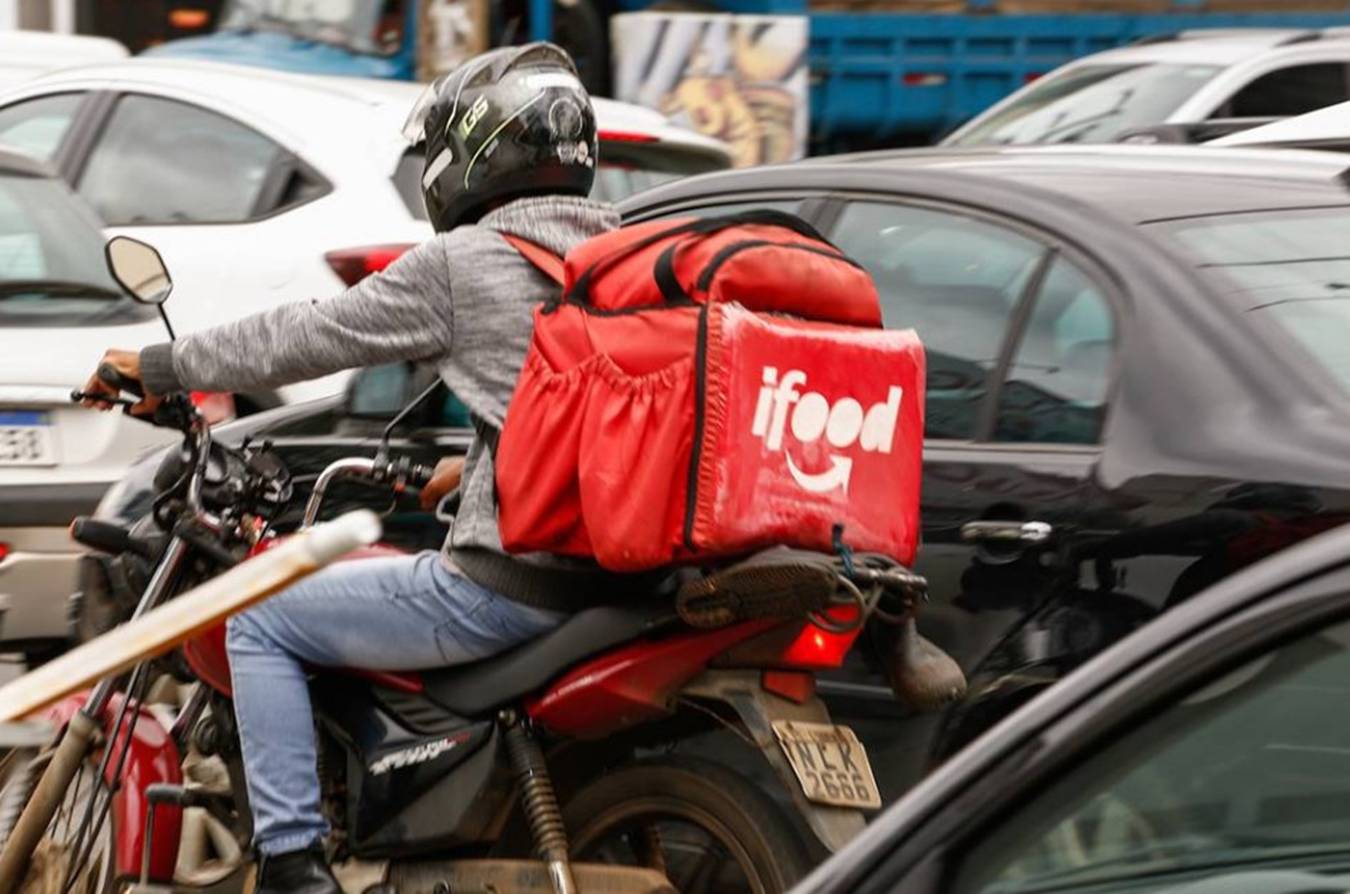 Governo regulamenta financiamento de motos para entregadores com R$ 2,5 bilhões disponíveis
