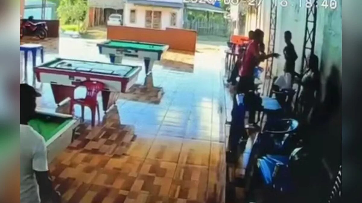 Homem é preso após tentar matar ex-namorada a tiros em bar no Acre