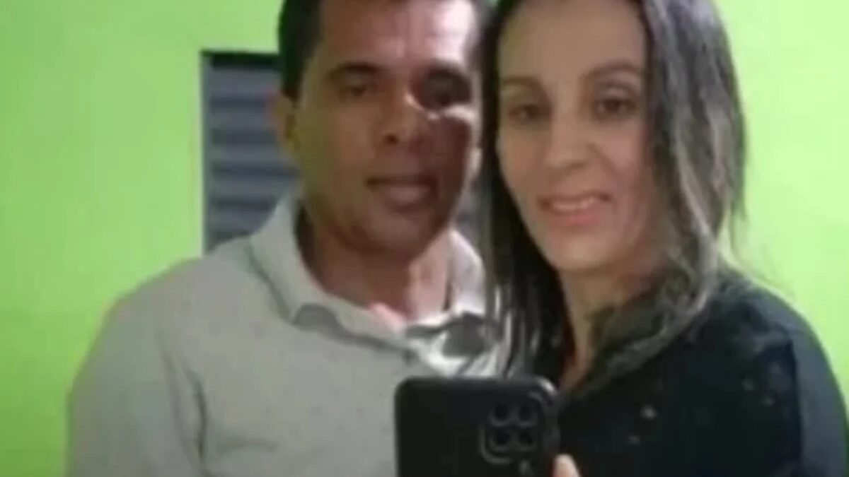Homem mata ex-companheira a tiros dentro de ônibus na Bahia em caso de feminicídio