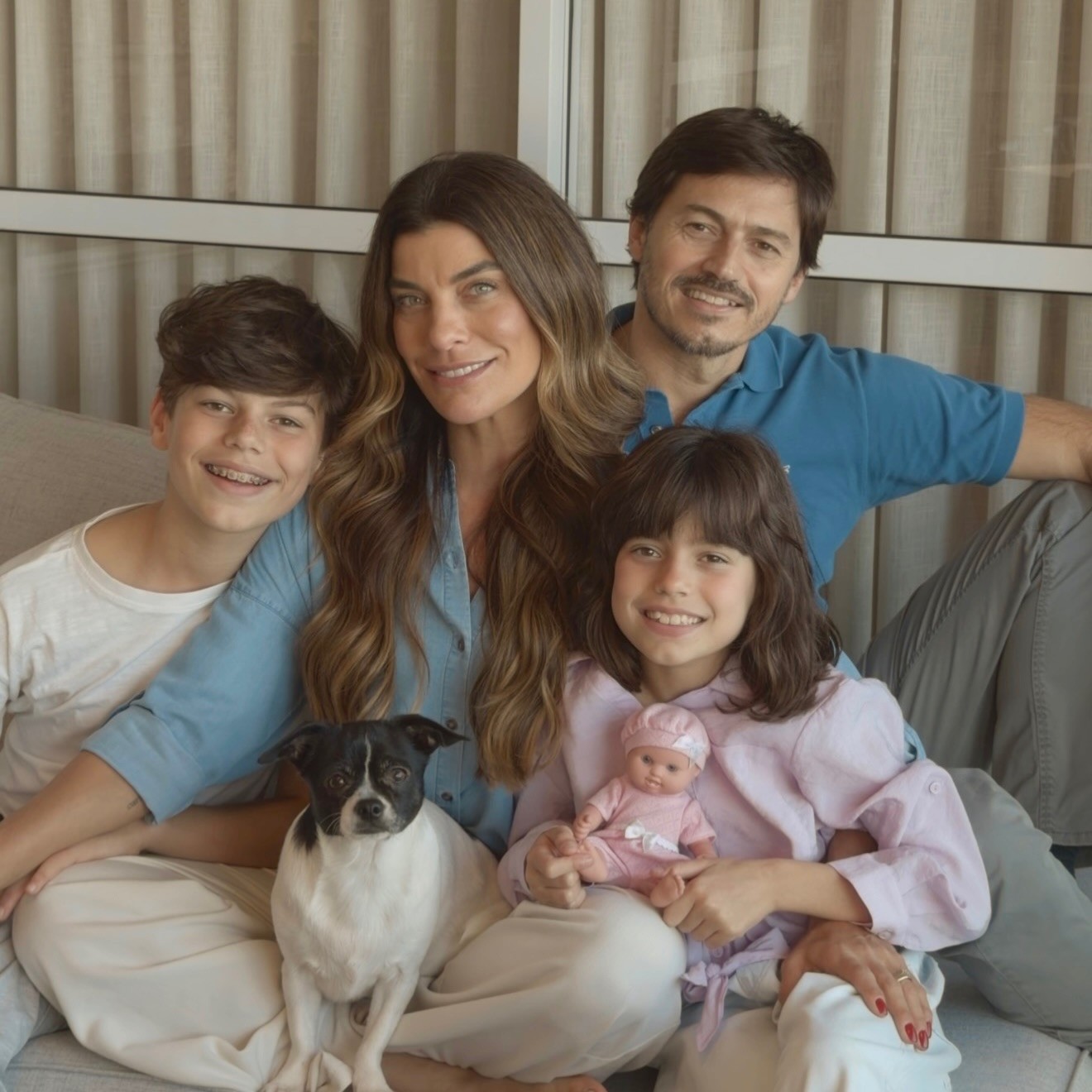 Joana Balaguer compartilha momento em família e reflete: 'família é a base de tudo'