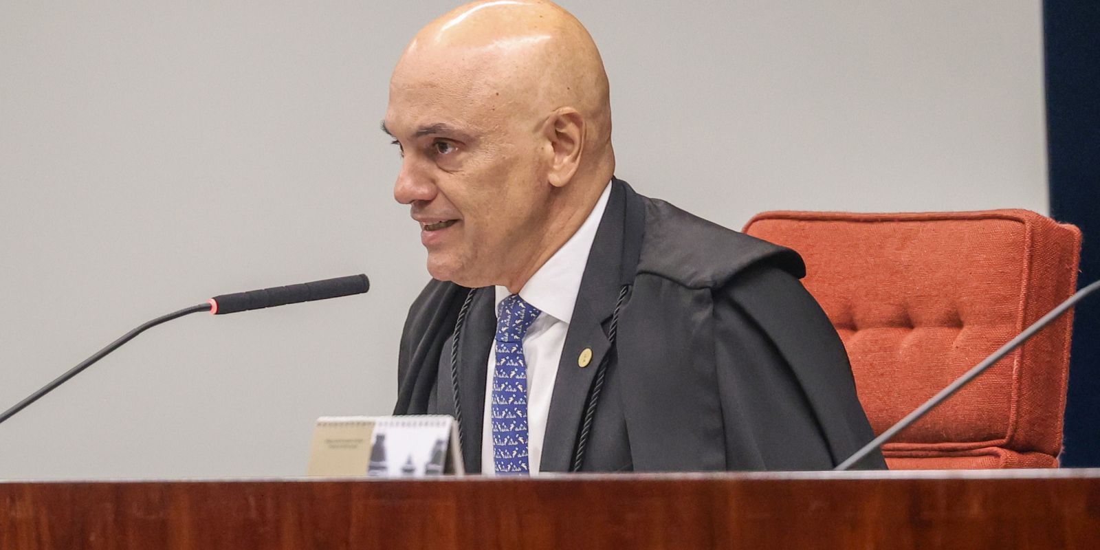 Justiça dos EUA autoriza AGU a defender Moraes em processo de redes sociais