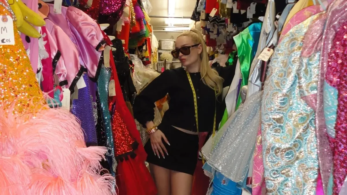 Kim Petras lança álbum "Detour" de forma independente após rejeição da gravadora