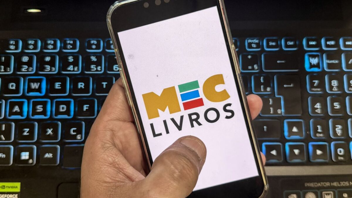 MEC Livros amplia acervo com 7,8 mil obras em inglês e espanhol gratuitas