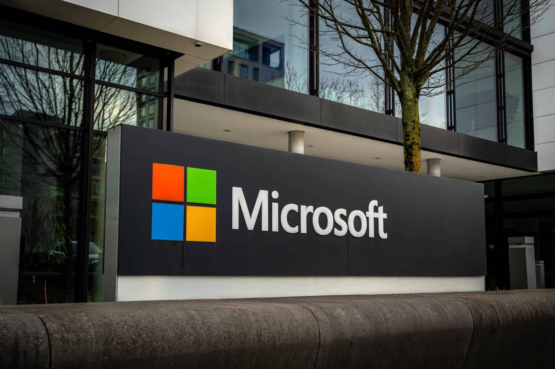 Microsoft e Chevron anunciam usina de gás para data centers de IA no Texas