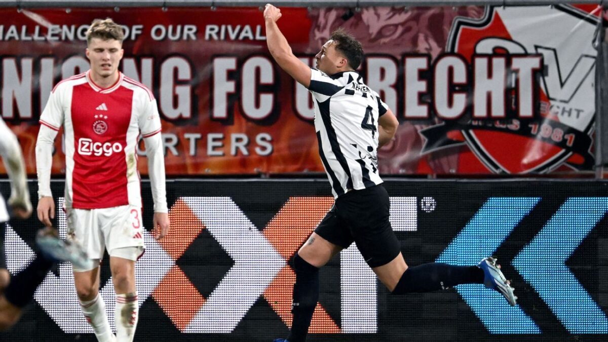 Morre Mats Grotenbreg, zagueiro que eliminou o Ajax na Copa da Holanda
