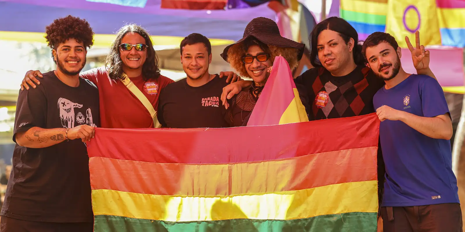 Pessoas trans celebram inclusão no futebol em projeto no Distrito Federal