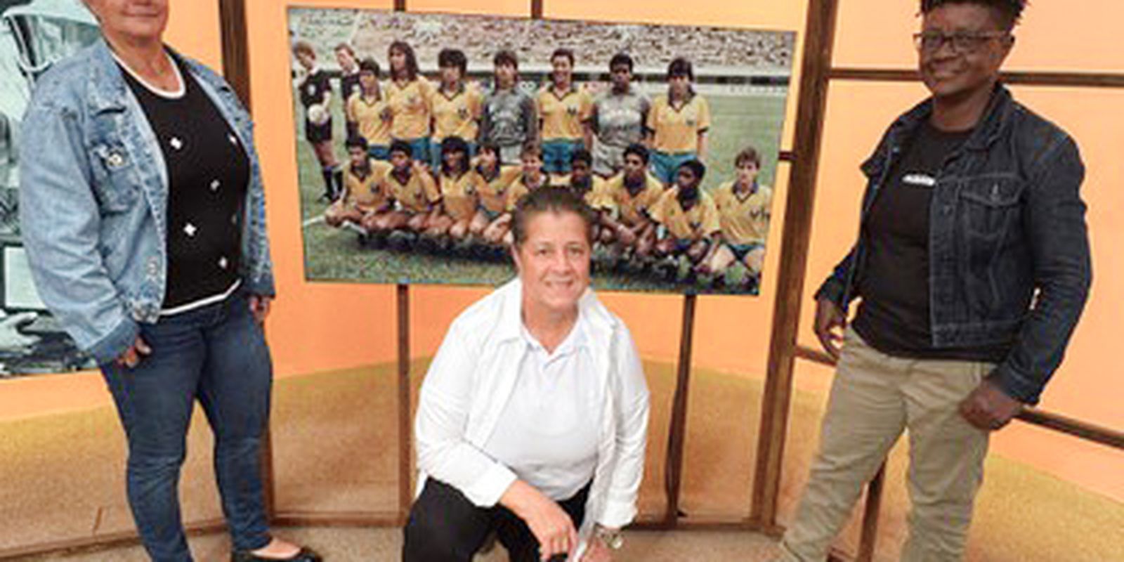 Pioneiras do futebol feminino compartilham histórias no programa Sem Censura da TV Brasil