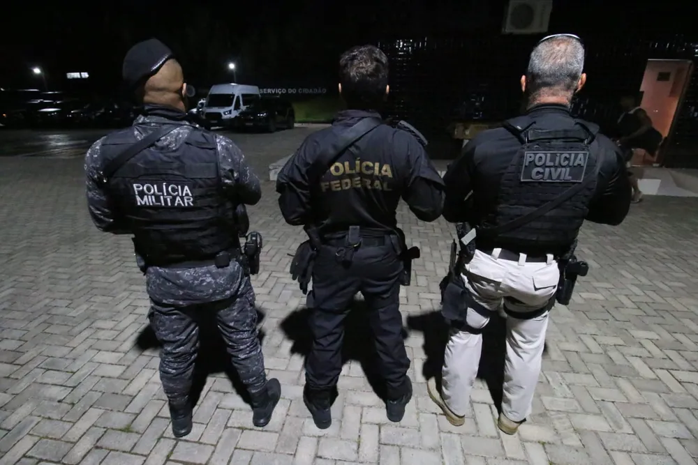 Policial Federal e dois civis mortos em confronto durante operação em Salvador