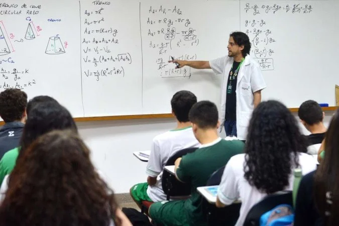 Prévia da inflação sobe 0,78% em fevereiro, com educação liderando alta