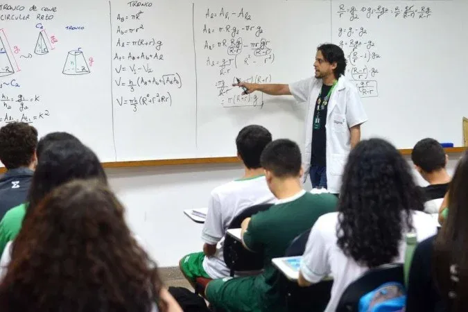 Prévia da inflação sobe 0,78% em fevereiro, com educação liderando alta