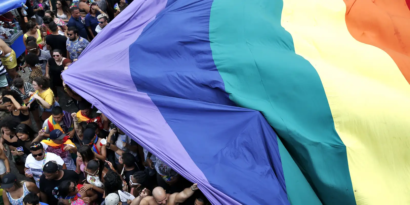Processos por preconceito contra população LGBTQIAPN+ quase triplicam em 2025