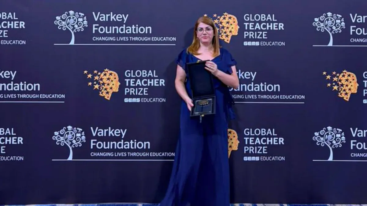 Professora Débora Garofalo é reconhecida como a mais influente do mundo em educação