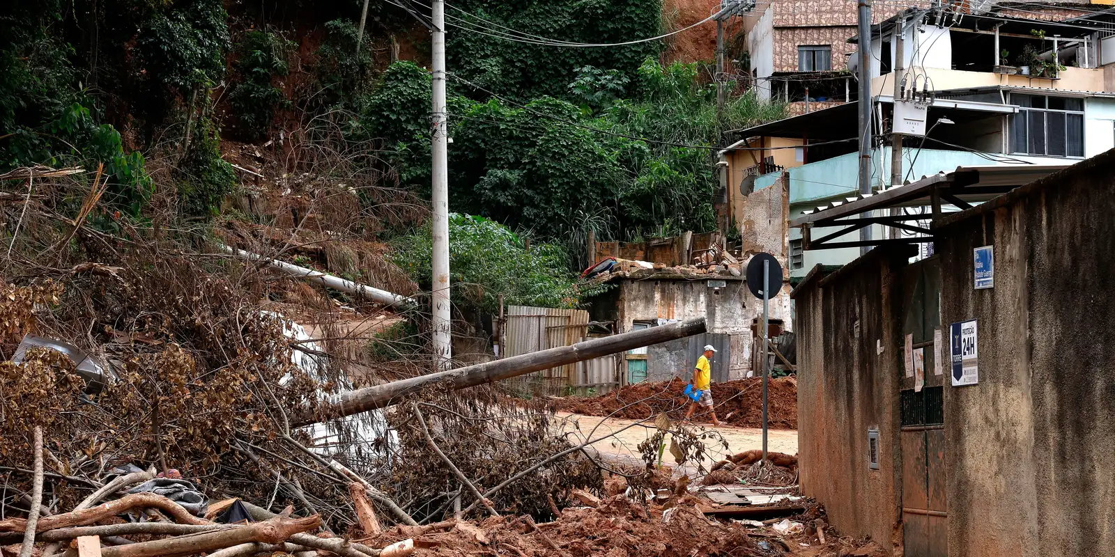 Quase 5 mil famílias de Juiz de Fora e Ubá recebem auxílio após chuvas em MG