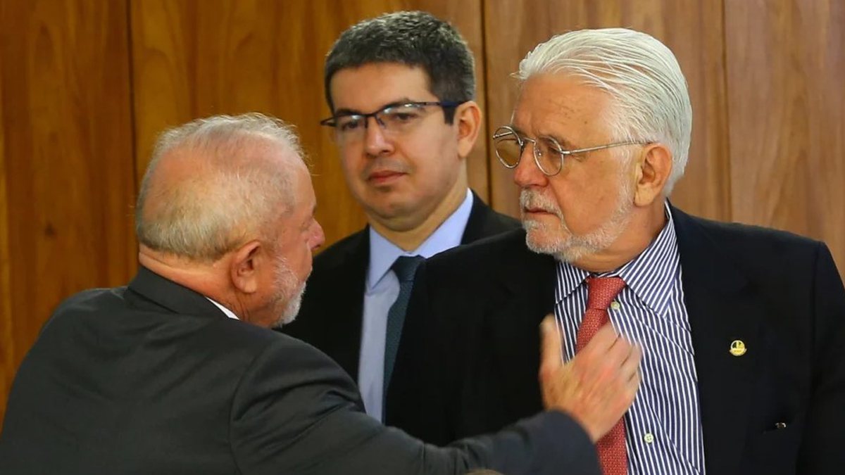 Randolfe Rodrigues testemunha saída de Jaques Wagner da liderança no Senado