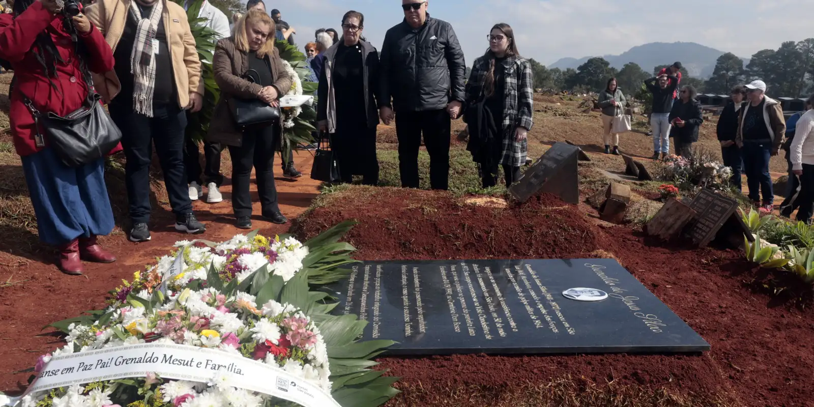 Restos mortais de Grenaldo Silva, vítima da ditadura, são sepultados em SP