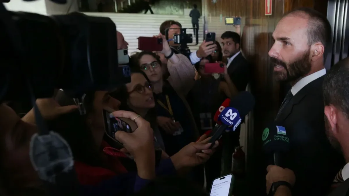 STF condena Eduardo Bolsonaro a 4 anos de prisão e 8 anos de inelegibilidade