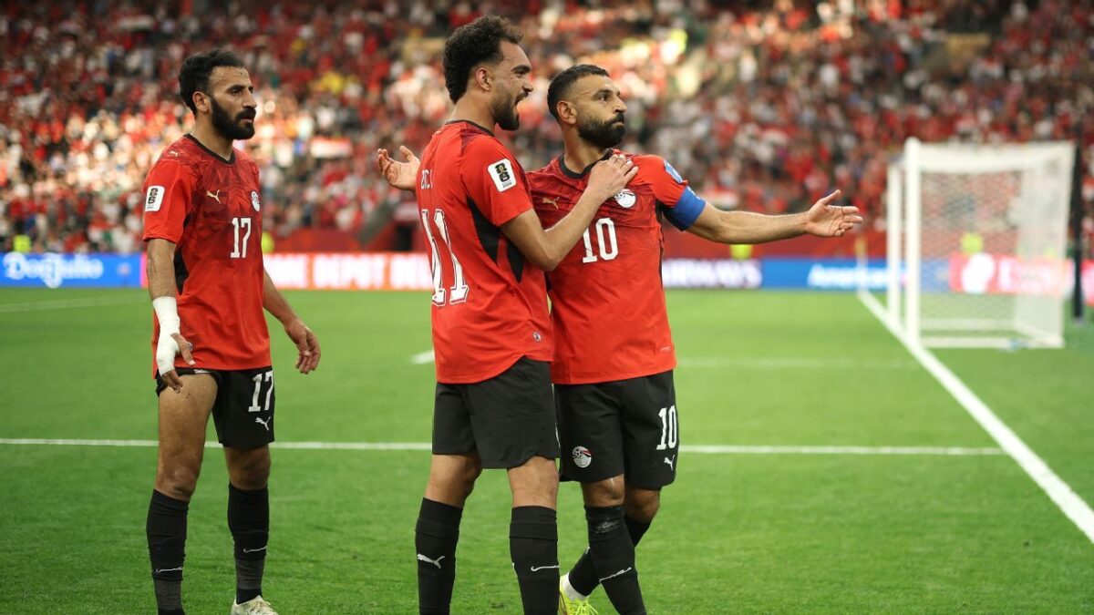 Salah e Zico garantem vitória histórica do Egito sobre a Nova Zelândia na Copa do Mundo