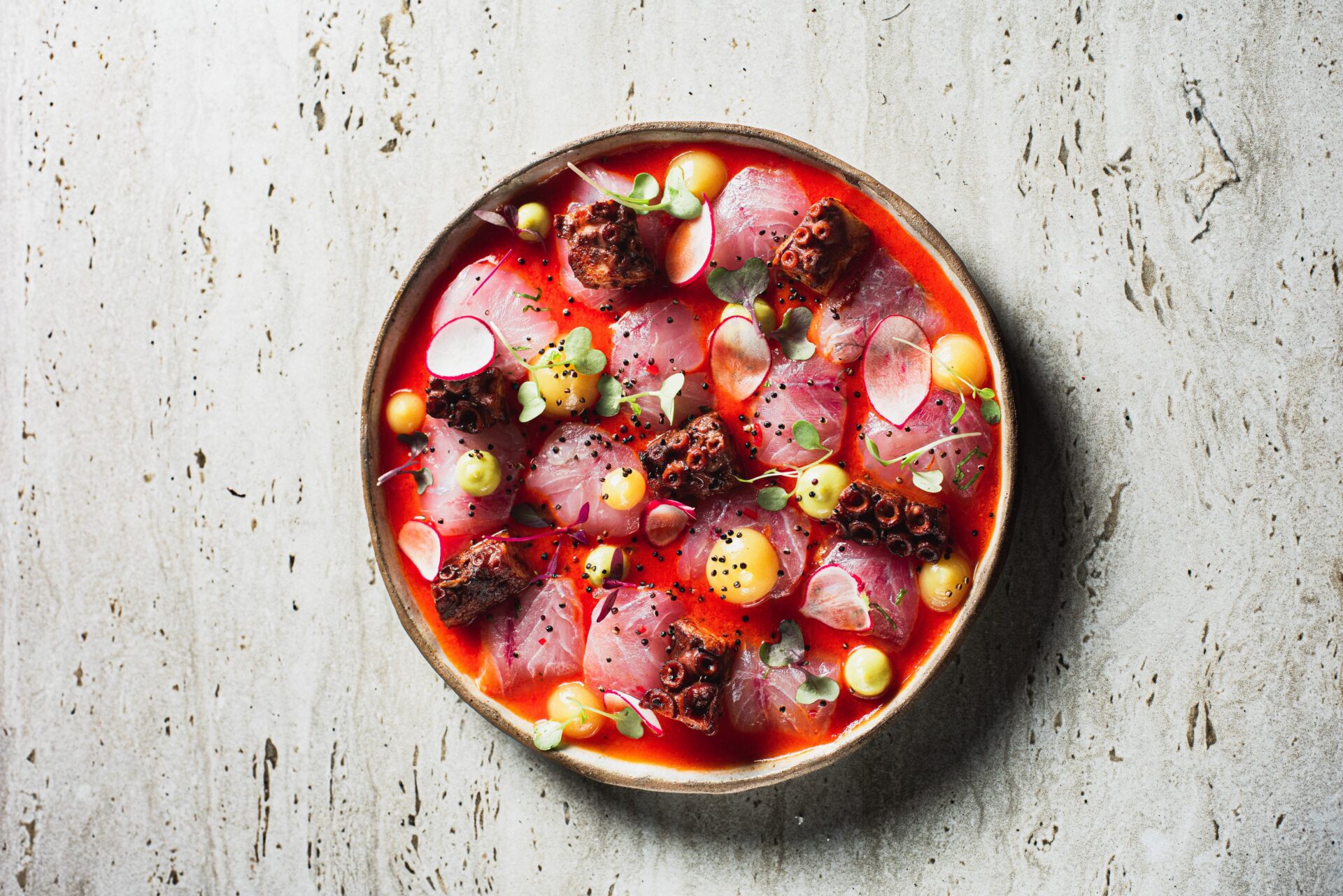 São Paulo celebra o Dia Internacional do Ceviche com 7 releituras brasileiras do prato