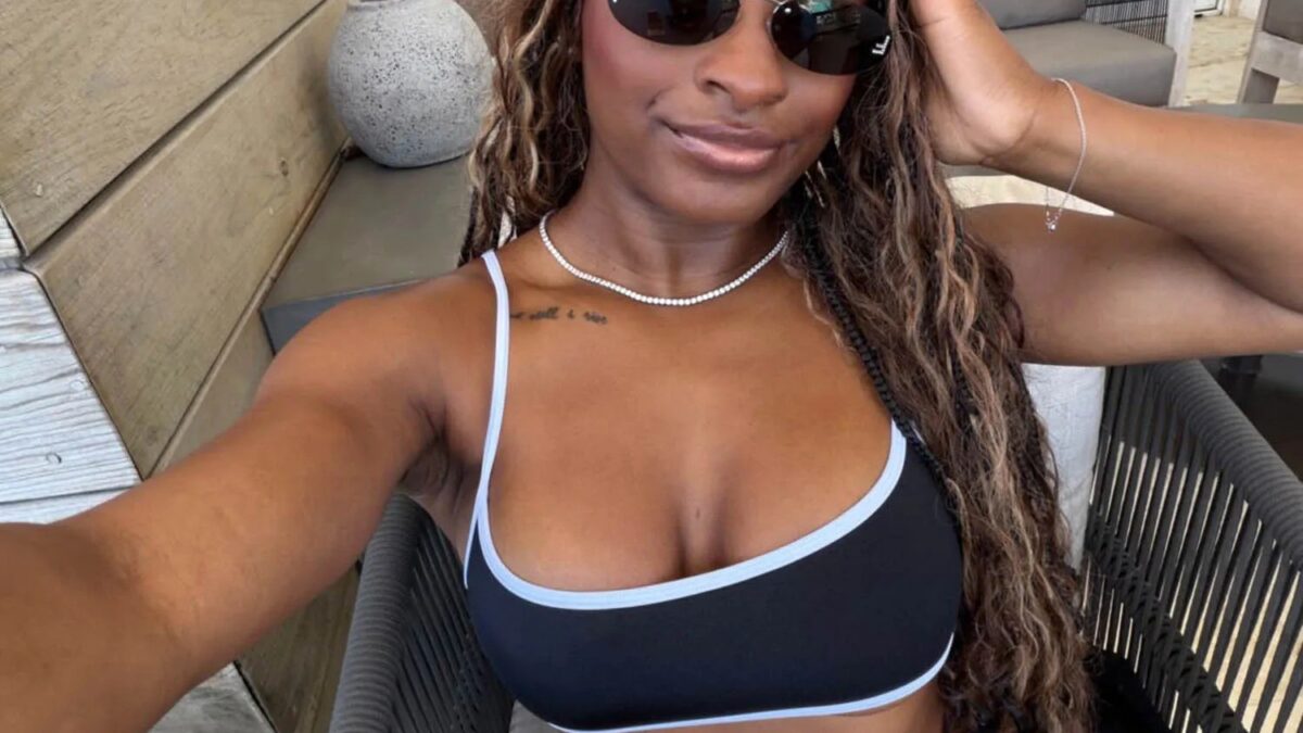 Simone Biles defende viagem a Belize após emergência médica e pede empatia nas redes sociais