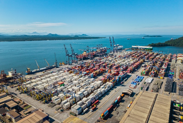 TCP movimenta 690 mil TEUs em 2026 e registra alta de 2% em Paranaguá