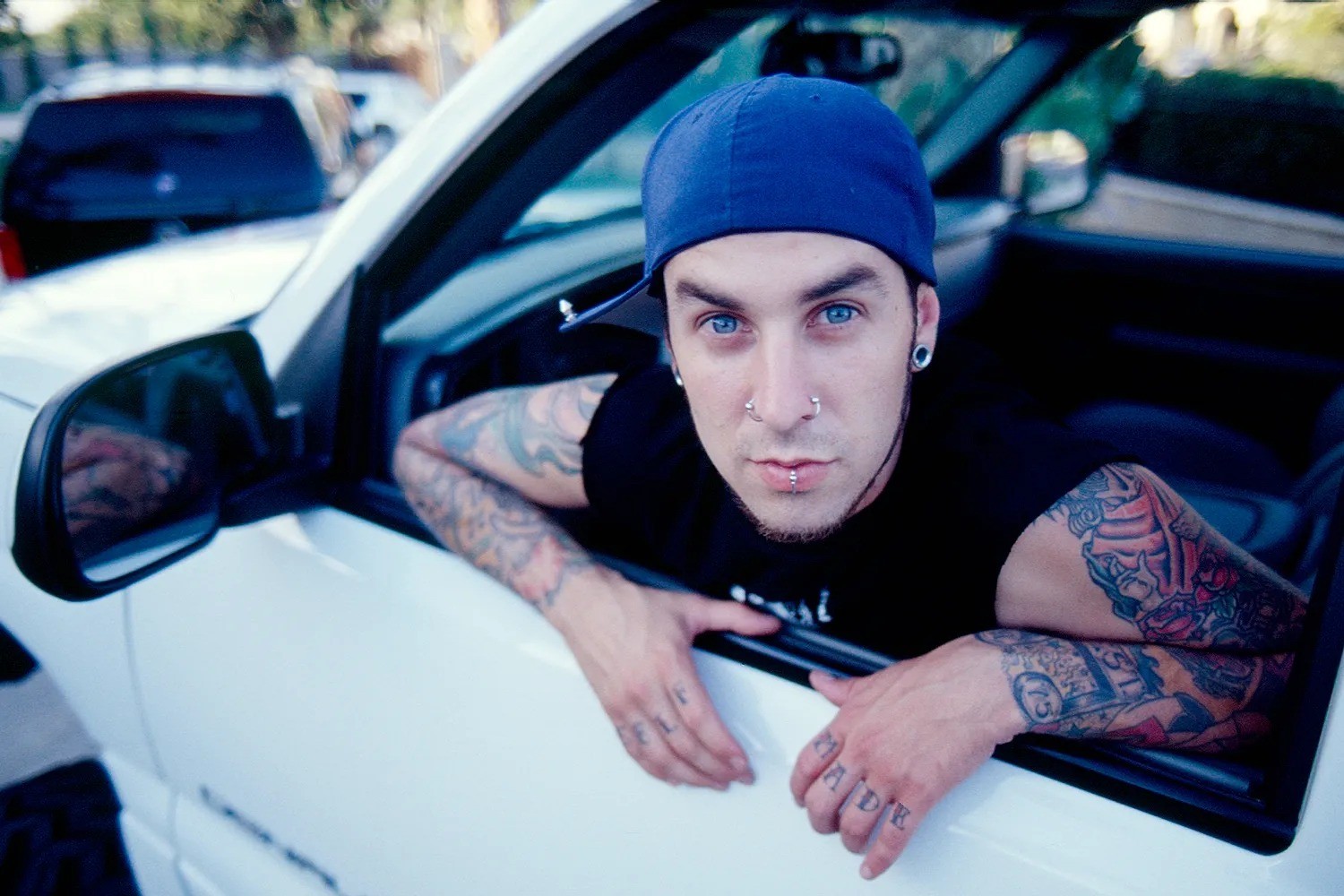 Travis Barker revela que não daria conselhos ao seu eu do passado: "Eu não teria escutado"