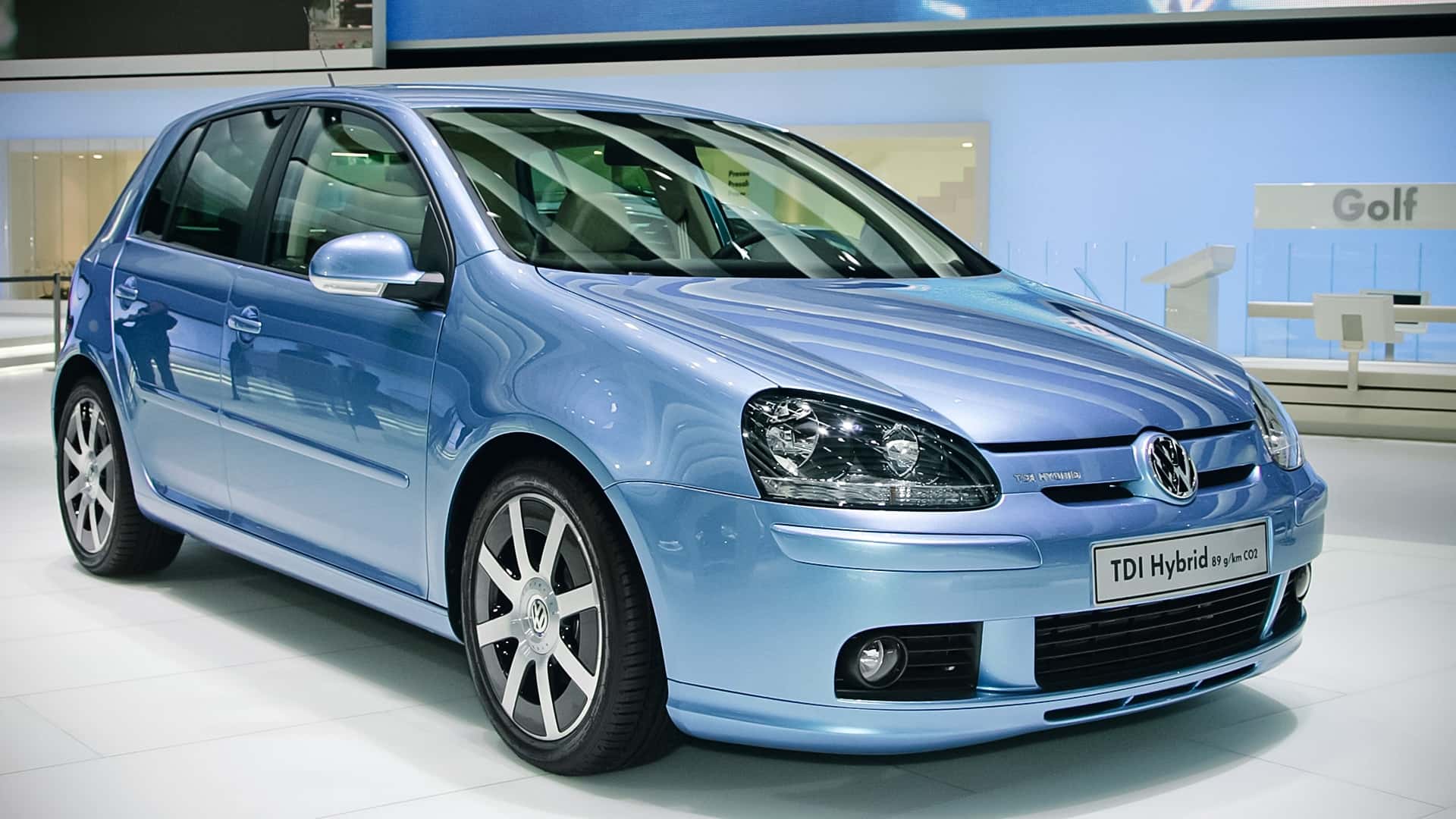 VW Golf híbrido a diesel alcança quase 30 km/l e impressiona com eficiência
