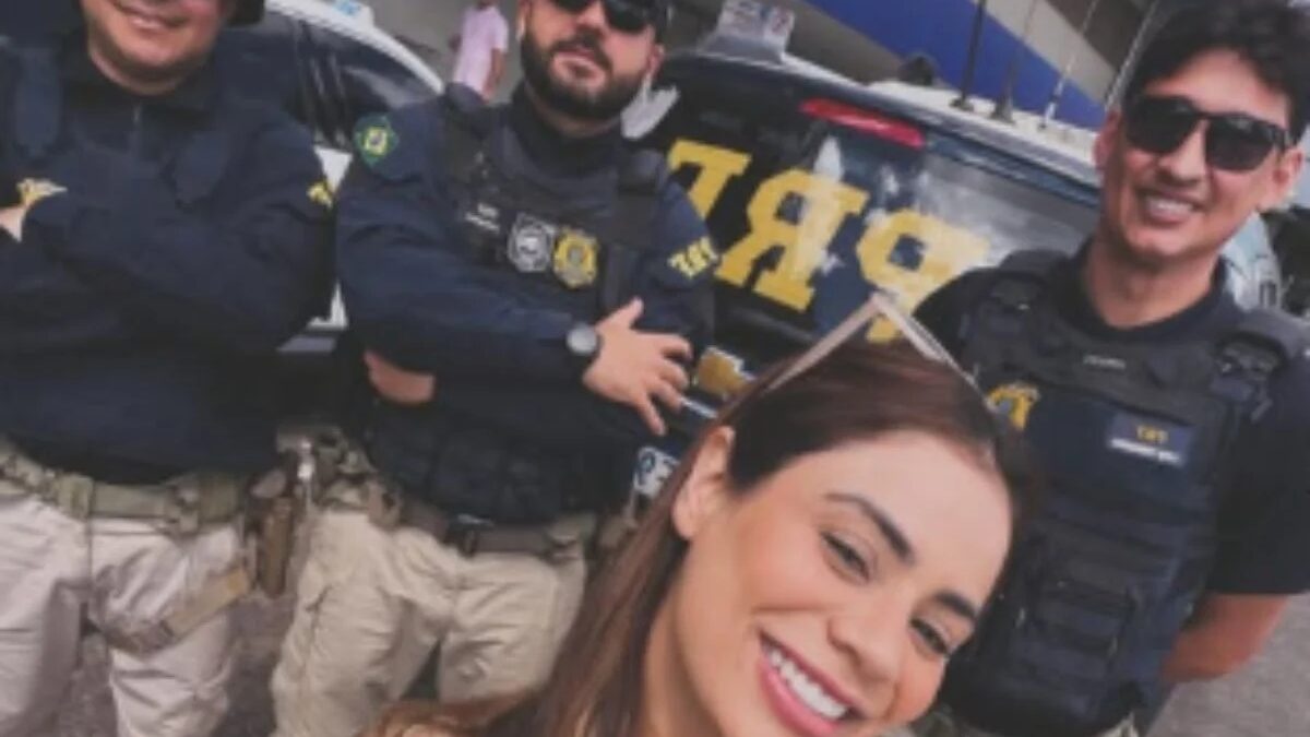 Van de Lexa quebra na rodovia e PRF a resgata a tempo de voo