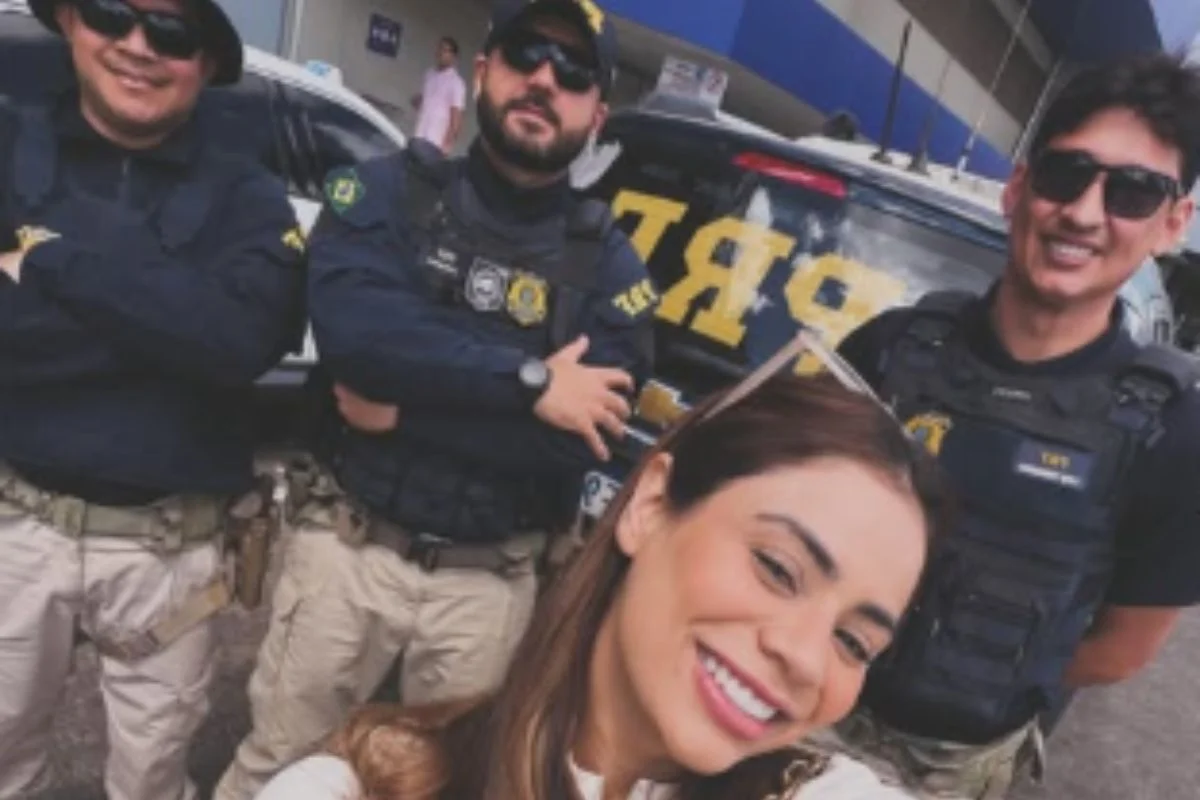 Van de Lexa quebra na rodovia e PRF a resgata a tempo de voo