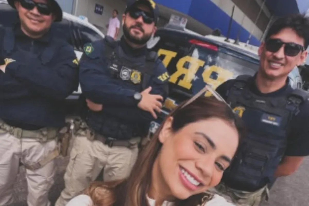 Van de Lexa quebra na rodovia e PRF a resgata a tempo de voo