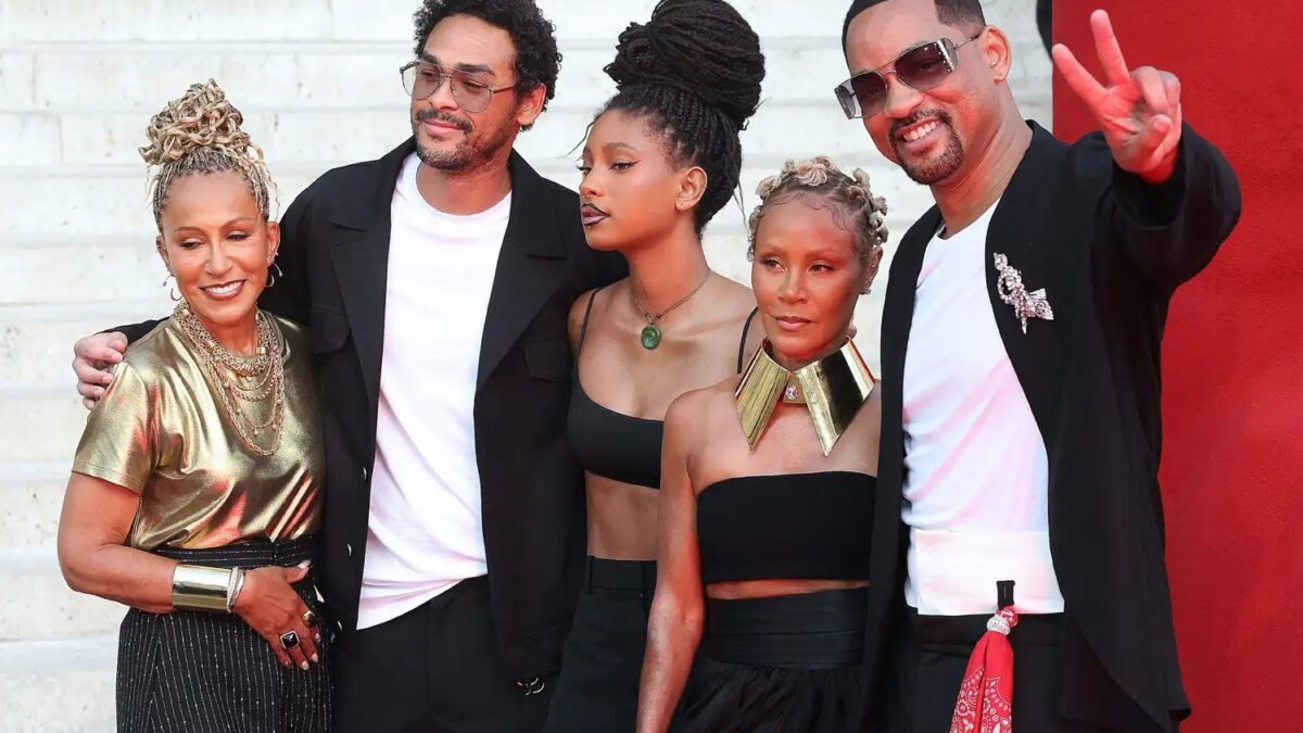Will Smith prestigia desfile de Jaden em Paris e expressa orgulho do filho
