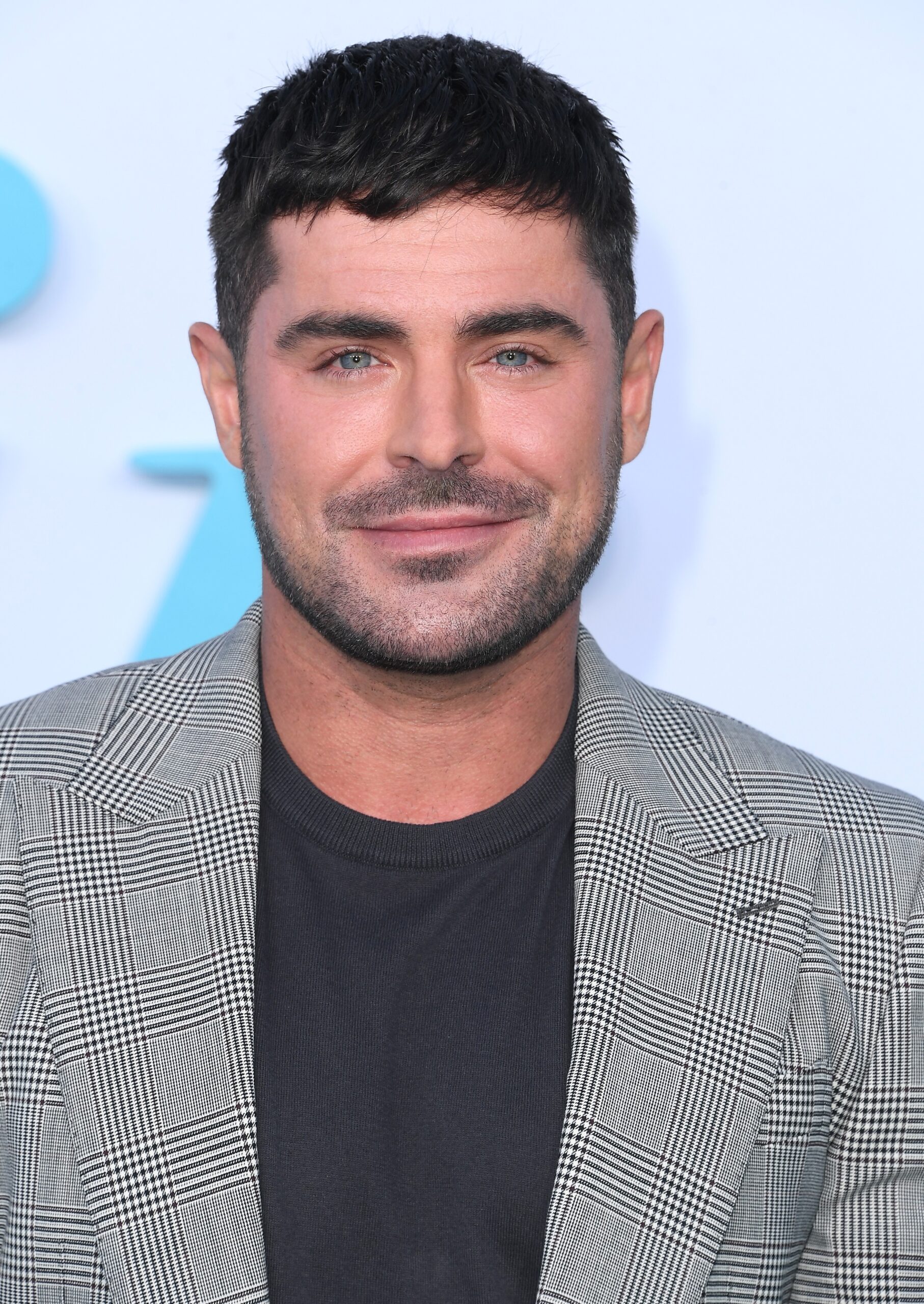 Zac Efron constrói mansão sustentável na Austrália para se reconectar com a natureza