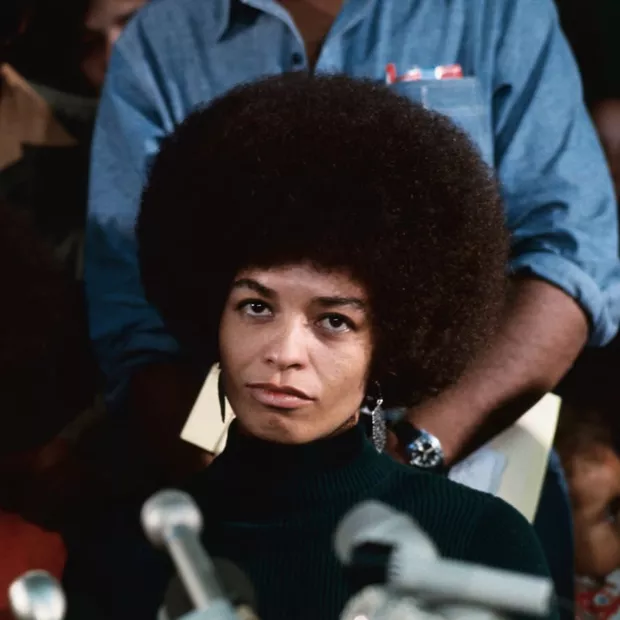 Angela Davis destaca a luta pela Palestina em entrevista no SESC Rio