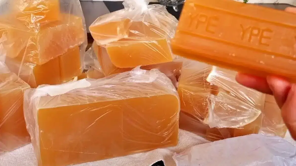 Aprenda a fazer sabão de álcool caseiro com ingredientes simples e eficazes