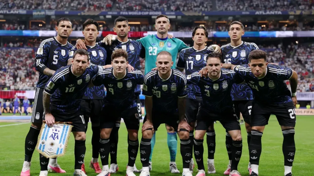 Argentina enfrenta atraso em voo e aguarda liberação para Nova Jersey antes da final da Copa do Mundo