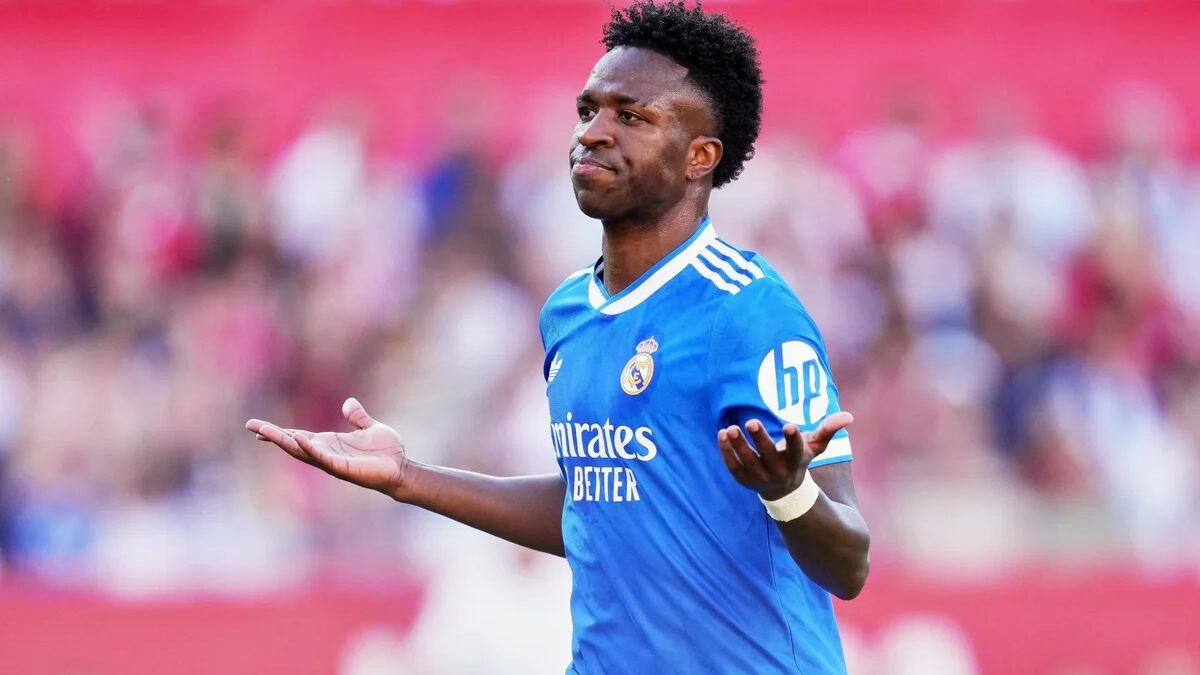 Arsenal desiste de Vini Jr. após indícios de renovação com o Real Madrid