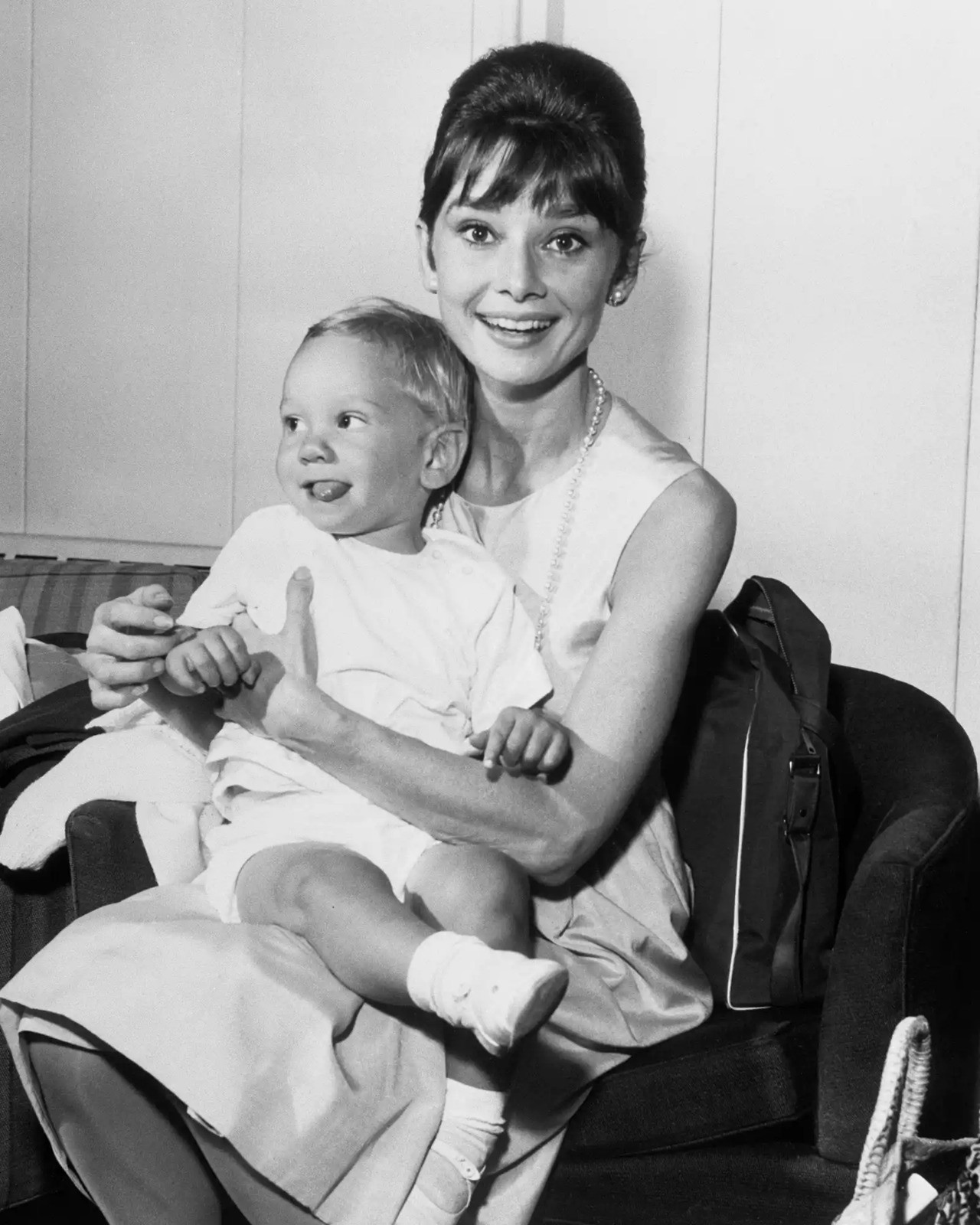 Audrey Hepburn enviou filho para internato após suposto sequestro do marido