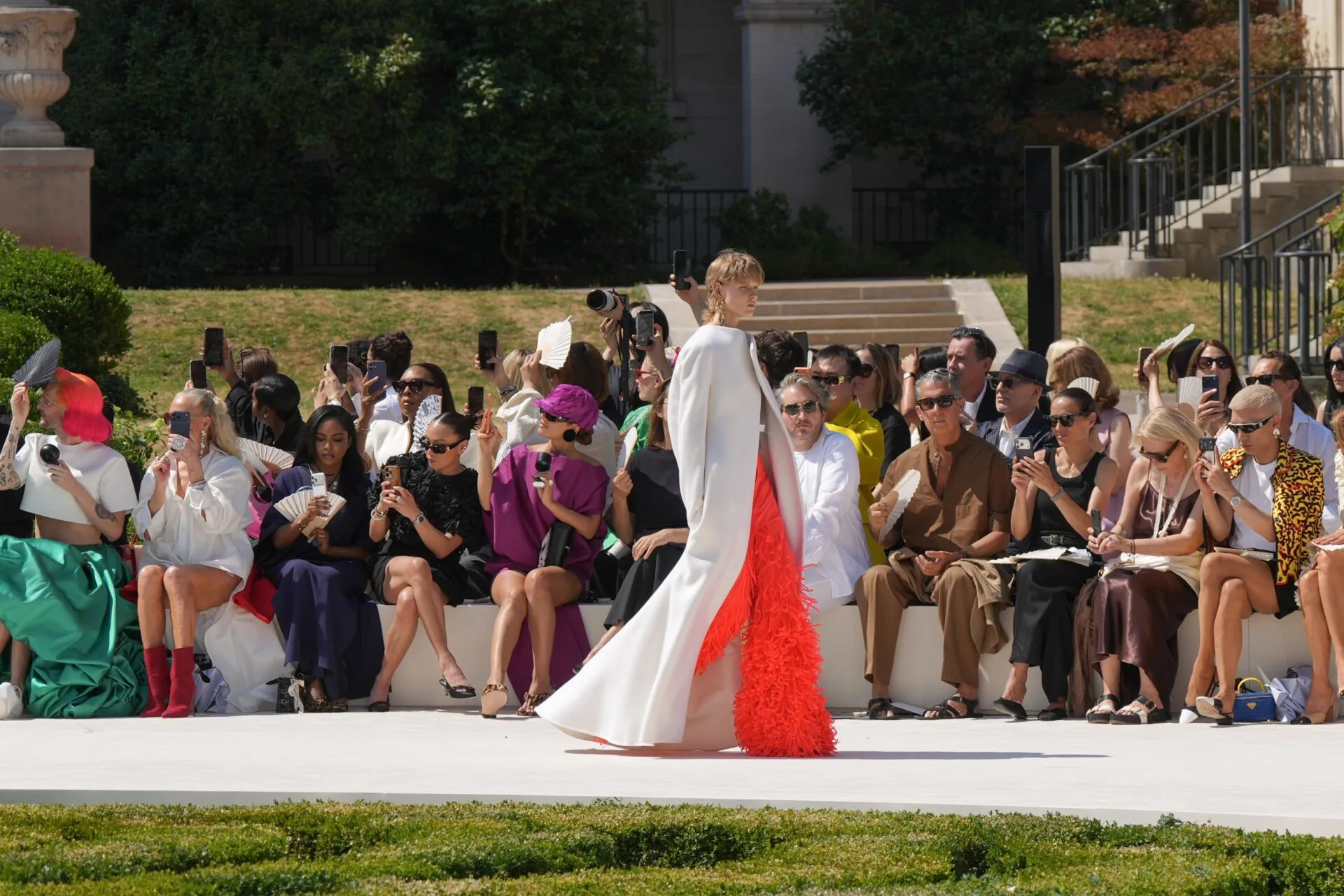 Balenciaga estreia alta-costura Inverno 2026 em Paris com Pierpaolo Piccioli