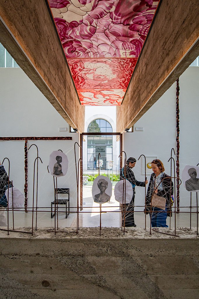 Bienal de Veneza: A importância do encontro e da fricção na arte contemporânea