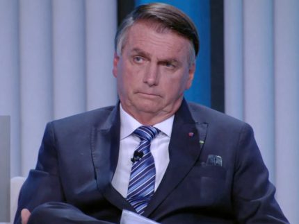 Bolsonaro é alvo de operação da PF em busca de armas em sua residência