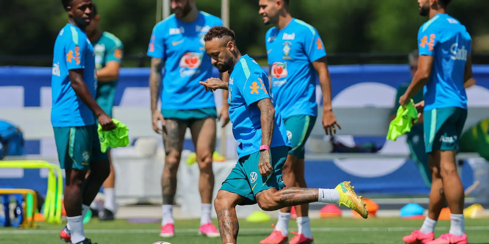 Brasil intensifica treinos sob calor de 34ºC para duelo contra Noruega nas oitavas da Copa