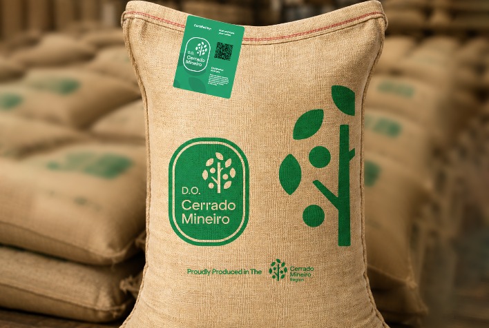 Café do Cerrado Mineiro certifica 420 mil sacas e expande mercado internacional na safra 2025/2026
