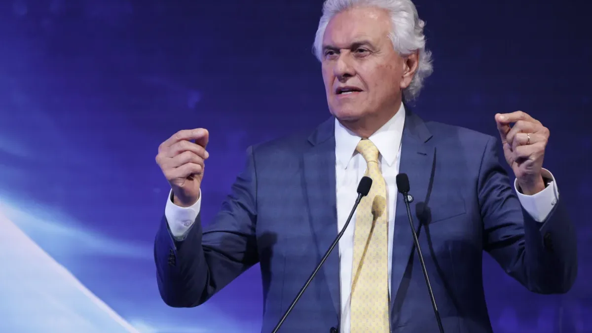 Caiado critica debate sobre jornada 6x1 antes das eleições e chama de irresponsável