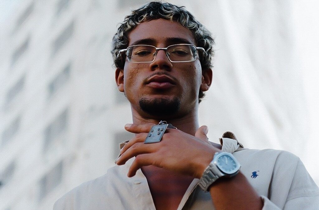 Caio Ocean lança EP "Nova Nação" e mistura rap, drum n’ bass e MPB.