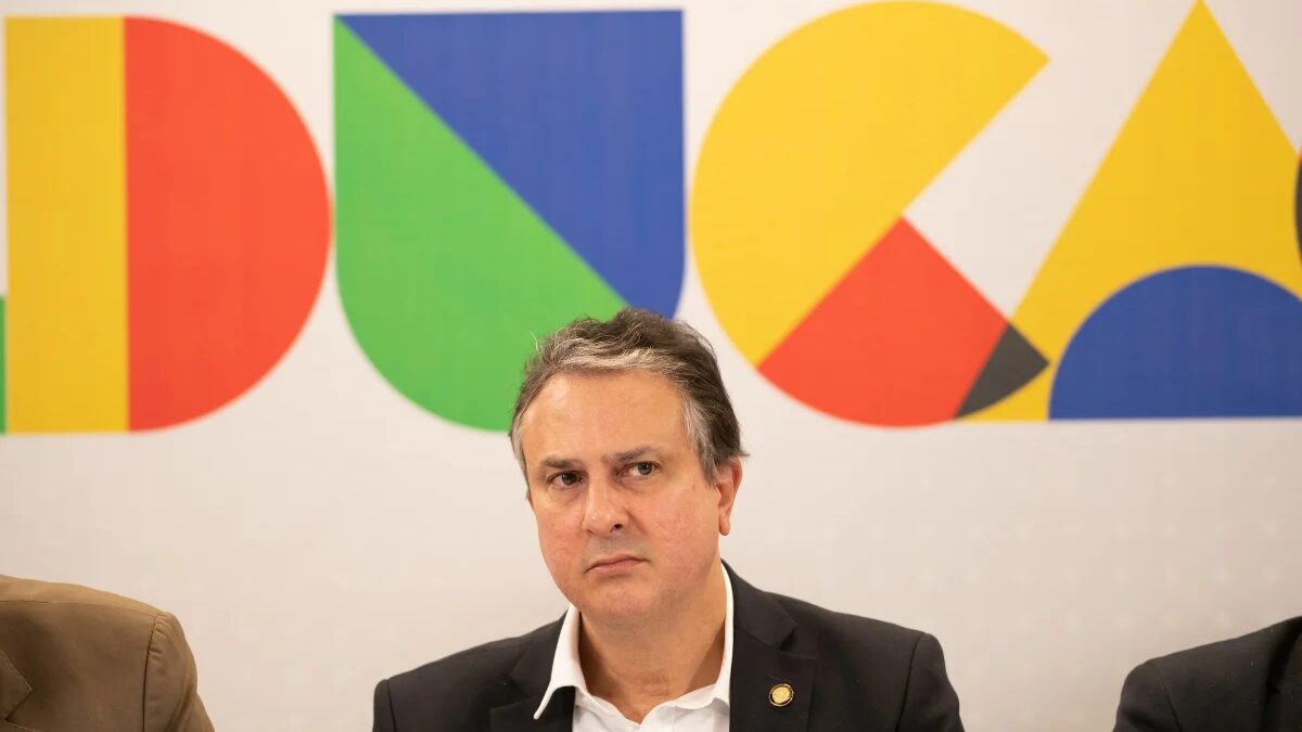 Camilo Santana deve ser eleito líder do PT no Senado na próxima terça-feira