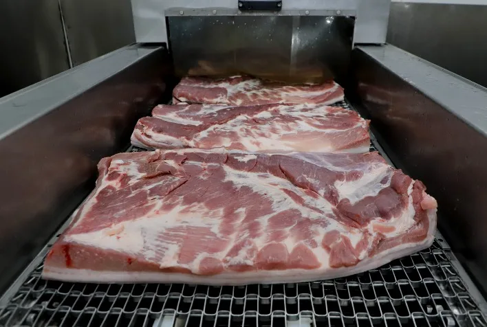 Carne suína sofre pressão no mercado interno, mas exportações alcançam recordes