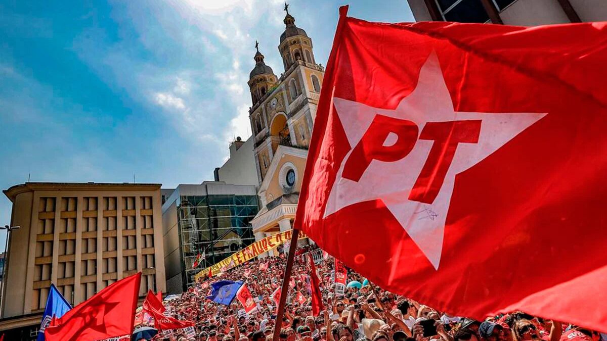Católicos do PT criticam uso de igrejas como palanque eleitoral em carta pública